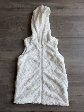 Penny Candy white faux fur vest - size 8